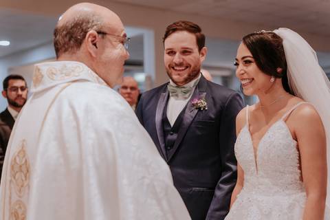 casamento descontraído de Catarine e Bruno na igreja católica em bauru são cristóvão, fotógrafa de casamento Thais Augusto fotografia registra todos os melhores momentos desse casamento lindo e incrível realizado com todo carinho e atenção'