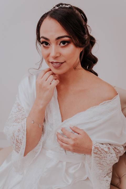 casamento cate e bruno, making of da noiva com as madrinha no salão de cabelereiro MAISON em Bauru-SP Marcelo biscalchin make e fotógrafa de casamento Thais Augusto Fotografia registra tudo de forma natural, espontâneo e criativa e mto amor'