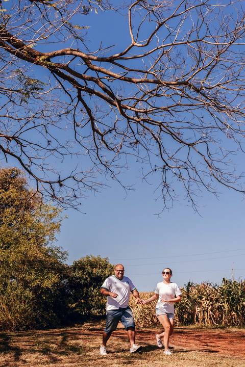 bikelovers ensaio de casal, pré wedding, trilha, thais augusto fotografia, fotógrafo de casamento em bauru-sp interior, bicicleta, casal, noivos, bike, agudos, cemitério, eni,trilha de bike, eny bauru, pederneiras, jau, agudos, igreja, girassol, itatingui'