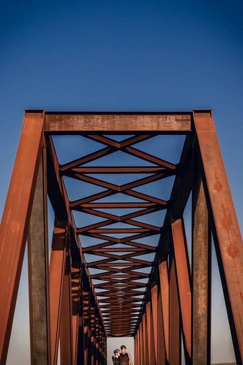 fotografia autoral e ensaio personalizado para casais apaixonados por bike, trilha, pederneiras, bauru thais augusto fotografia'
