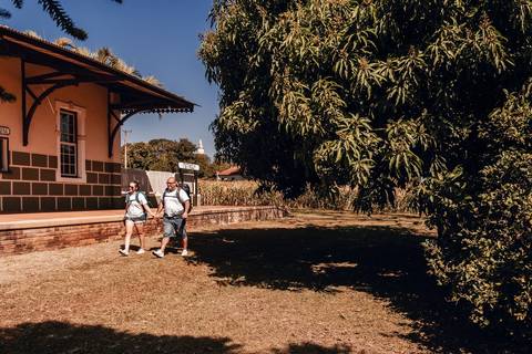 bikelovers ensaio de casal, pré wedding, trilha, thais augusto fotografia, fotógrafo de casamento em bauru-sp interior, bicicleta, casal, noivos, bike, agudos, cemitério, eni,trilha de bike, eny bauru, pederneiras, jau, agudos, igreja, girassol, itatingui'