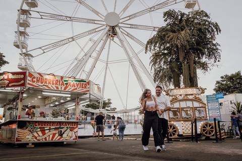 Marcelocomc @marcelocomc @marcelotiktok bauru influencer de bauru @marcelocomcelo tik toker influencer marcelo com celo em bauru @manu @jack.tofuu @maanununes_ influencers em bauru parque diversão maior roda gigante vitinhos park pré wedding'