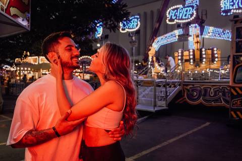 bauru shopping ensaio de casal de influencers e tiktok em bauru fotógrafa registra momentos divertidos no parque de diversão vitinhos park - bauru shopping @marcelocomcelo tiktok bauru roda gigante em bauru vitinhos park vitinho parque'