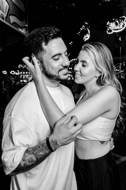 bauru shopping ensaio de casal de influencers e tiktok em bauru fotógrafa registra momentos divertidos no parque de diversão vitinhos park - bauru shopping @marcelocomcelo tiktok bauru roda gigante em bauru vitinhos park vitinho parque'