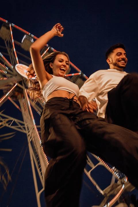 bauru shopping ensaio de casal de influencers e tiktok em bauru fotógrafa registra momentos divertidos no parque de diversão vitinhos park - bauru shopping @marcelocomcelo tiktok bauru roda gigante em bauru vitinhos park vitinho parque'