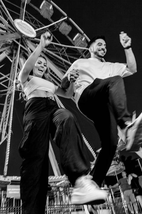 bauru shopping ensaio de casal de influencers e tiktok em bauru fotógrafa registra momentos divertidos no parque de diversão vitinhos park - bauru shopping @marcelocomcelo tiktok bauru roda gigante em bauru vitinhos park vitinho parque'