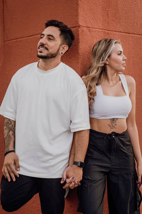 vitinho park ; vitinho´s parque, vitinhos park em bauru, roda gigante, brinquedos radicais, diversão, amor, brincadeiras, casal, noivos, noiva, noivo, ensaio de casal em bauru. fotógrafa de casamento faz ensaio no parque vitinho park de influencers '