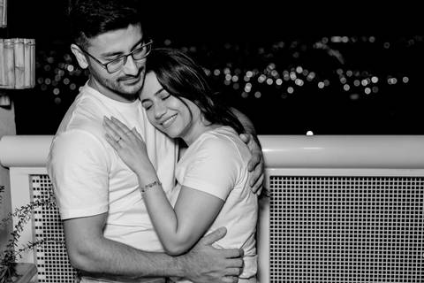 criativo, em life style com casal e cachorro de estimação na cidade de Bauru- fotografa de casamento emotiva, espontânea, criativa e autoral documental thais augusto'