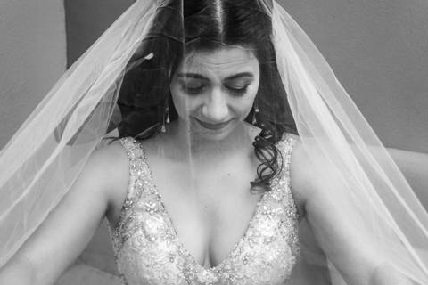 noiva pronta no making of saída para casamento'