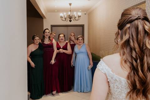 cabelo estudio melo, studio melo, cabelo e maquiagem de noiva, vila de sao francisco, magnus noiva, vestido de noiva magnus, studio melo, bauru-sp, @thaisaugustofotografia thais augusto fotografia, fotografia autoral e espontânea, beleza noiva'