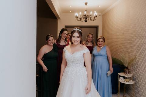 cabelo estudio melo, studio melo, cabelo e maquiagem de noiva, vila de sao francisco, magnus noiva, vestido de noiva magnus, studio melo, bauru-sp, @thaisaugustofotografia thais augusto fotografia, fotografia autoral e espontânea, beleza noiva'