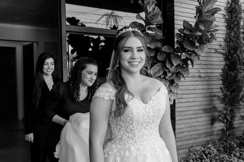 cabelo estudio melo, studio melo, cabelo e maquiagem de noiva, vila de sao francisco, magnus noiva, vestido de noiva magnus, studio melo, bauru-sp, @thaisaugustofotografia thais augusto fotografia, fotografia autoral e espontânea, beleza noiva'