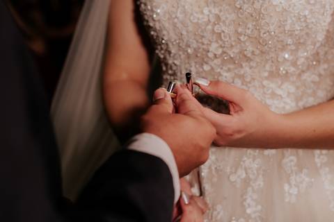 alianças no casamento benção das alianças'