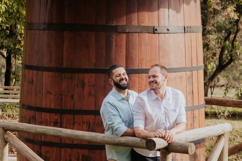 casamento gay, gay, pré wedding gay, ensaio vinícola casagrande, ensaio homossexual, ensaio gay, casal lgbtqia+, ensaio lgbt, ensaio lgbtqia+, lgbtqiapn+, thais augusto fotografia, ensaio com fotógrafa autoral e espontânea ensaio lgbt, narjara barone'