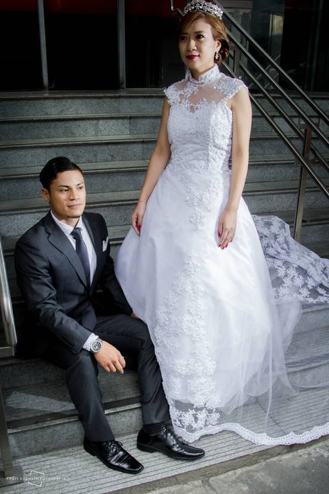 escada casal de noivos street wedding'