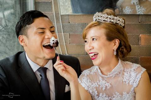 brincadeira de noivos ensaio fotográfico'