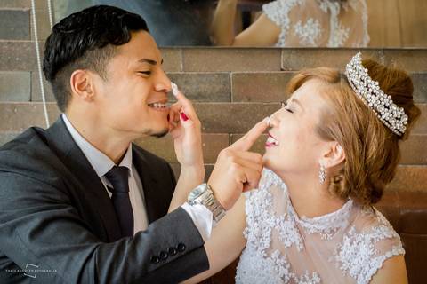 melecando os noivos. '