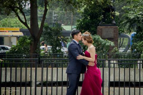 making of street wedding realizado na cidade de São Paulo, casamento realizado nas ruas de São Paulo, avenida Paulista em São Paulo, evento fotográfico realizado por fotógrafa de Bauru inova fazendo street wedding para casal japoneses. Casal Japonês.'