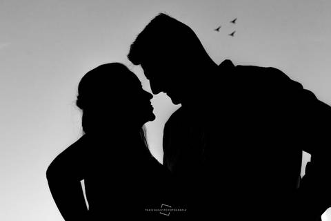 ensaio pré wedding realizado em são roque estado de são paulo, vinícola fotos de casal em são paulo'