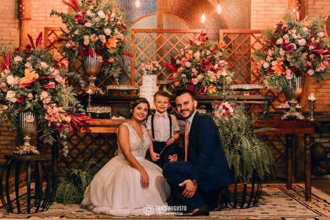 retrato dos noivos com filho'