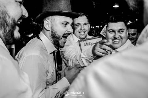 balada animada de casamento'