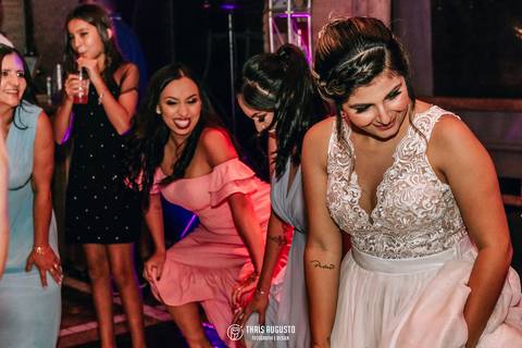 balada animada de casamento'