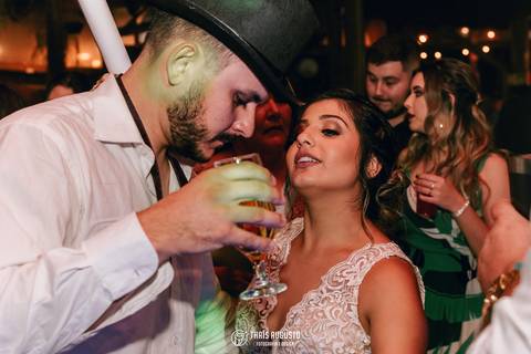 balada animada de casamento'