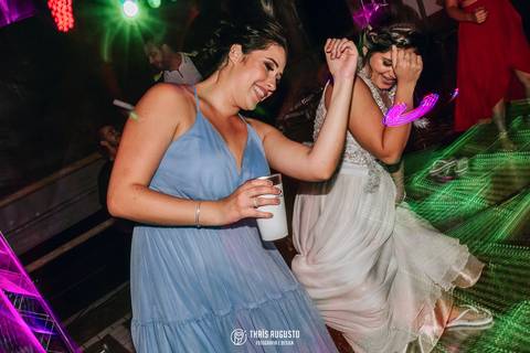 balada animada de casamento'