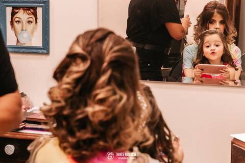 Retratos da noiva com daminha'