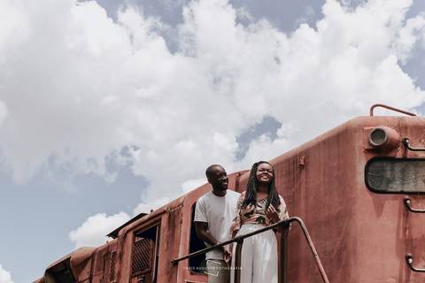 trem abandonado em araraquara-sp Thais Augusto Fotografia @ape372terreo araraquara-sp @tagdecasamento @thaisaugustofotografia'