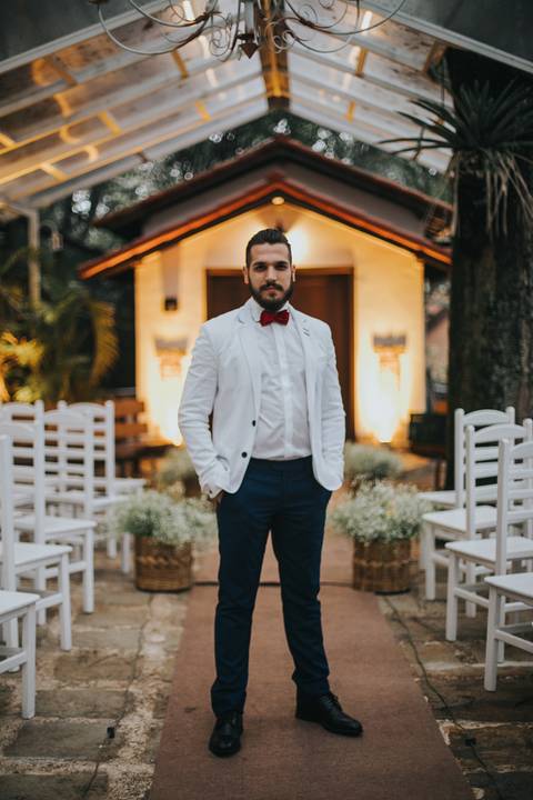 Casamento Rústico Boho Chic Petrópolis Pousada Recanto dos Pinheiros Vestido Noiva Inspiração Noivos Gravata Borboleta Noivo Padrinhos Madrinhas de Casamento Vestido de Madrinha Pousada para se Casar Petrópolis Rio de Janeiro Ensaio Casal Making of Noiva'