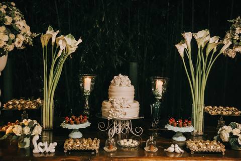 Casamento Rústico Boho Chic Petrópolis Pousada Recanto dos Pinheiros Vestido Noiva Inspiração Noivos Gravata Borboleta Noivo Padrinhos Madrinhas de Casamento Vestido de Madrinha Pousada para se Casar Petrópolis Rio de Janeiro Ensaio Casal Making of Noiva'