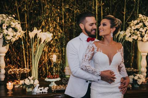 Casamento Rústico Boho Chic Petrópolis Pousada Recanto dos Pinheiros Vestido Noiva Inspiração Noivos Gravata Borboleta Noivo Padrinhos Madrinhas de Casamento Vestido de Madrinha Pousada para se Casar Petrópolis Rio de Janeiro Ensaio Casal Making of Noiva'