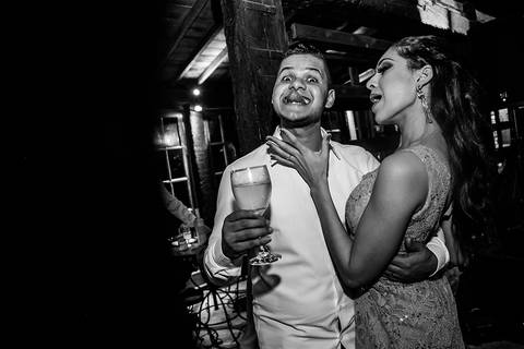 Casamento Rústico Boho Chic Petrópolis Pousada Recanto dos Pinheiros Vestido Noiva Inspiração Noivos Gravata Borboleta Noivo Padrinhos Madrinhas de Casamento Vestido de Madrinha Pousada para se Casar Petrópolis Rio de Janeiro Ensaio Casal Making of Noiva'