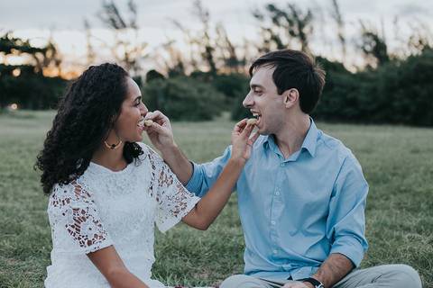 Ensaio Casal Cabo Frio Rua da Passagem Praia do Japones Canal de Cabo Frio Pre Casamento Casal Ensaio na Praia Ensaio Picnic'