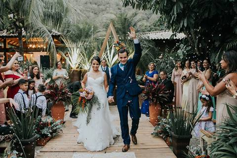 Casamento Chácara Engenho do Mato Decoração Boho Casamento de dia Niterói Meio do Mato Cerimônia de Dia Decoração Tropical Making of Noiva Noivo Restaurante Taberna do Darwin'