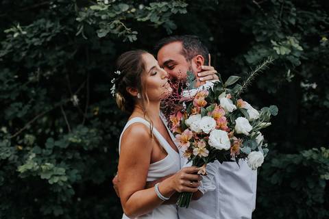 Casamento Mini Wedding Garden Bistrô Cafubá Niterói Making of Noiva Casamento Civil First Look'