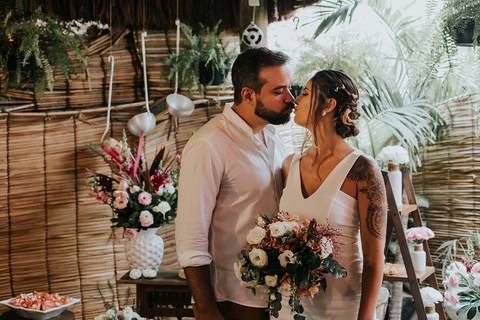 Casamento Mini Wedding Garden Bistrô Cafubá Niterói Making of Noiva Casamento Civil First Look'