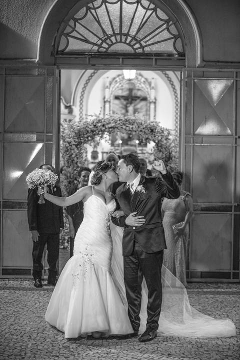 Beijo dos noivos/já casados'