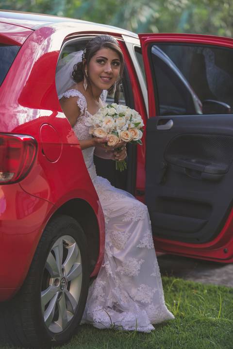 Noiva ( Gleyde) no carro'