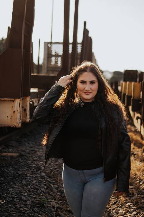 Ensaio Externo de Debutante 15 Anos na Praca da Estacao em Matozinhos MG e no Sítio Recanto do Johnys em Capim Branco MG'