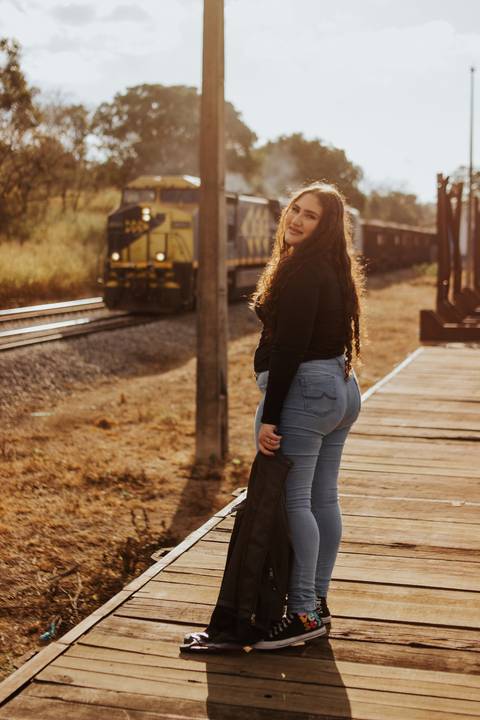 Ensaio Externo de Debutante 15 Anos na Praca da Estacao em Matozinhos MG e no Sítio Recanto do Johnys em Capim Branco MG'