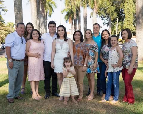 Família dos noivos posam no Parque de Exposições Fernando Costa - Uberaba - MG'
