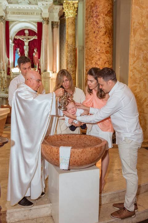 Batizado do Matheus na Igreja do Calvário - Paróquia São Paulo da Cruz - Tarik Dhiego Fotografia'