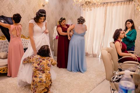 familia da noiva arrumando'