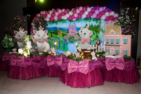 mesa decorada da gatinha marry'