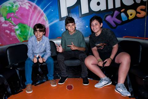 hora dos meninos aproveitar o brinquedo labamba'