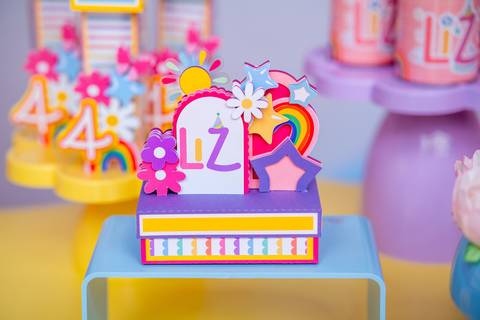 Detalhes personalizados que deixaram a festa ainda mais especial.'