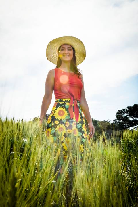 Ensaio Pré Wedding em campos de trigo na cidade de Campo Largo - PR'