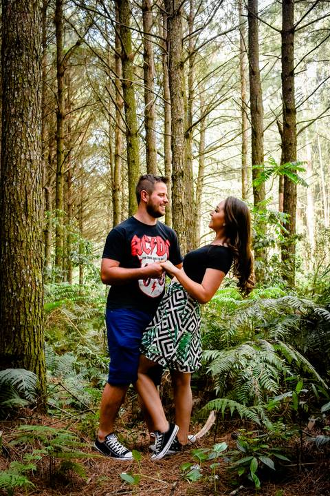 Ensaio Pré Wedding em campos de trigo na cidade de Campo Largo - PR'